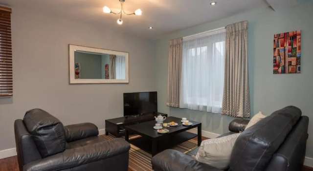 Апартаменты Дуплекс Abbey Apartments - Modern Serviced Apartments - Tourists & Professionals