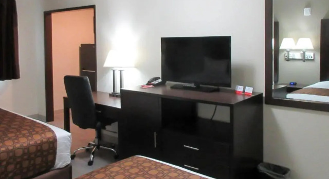 Четырёхместный номер Standard Econo Lodge Umatilla Columbia River Area