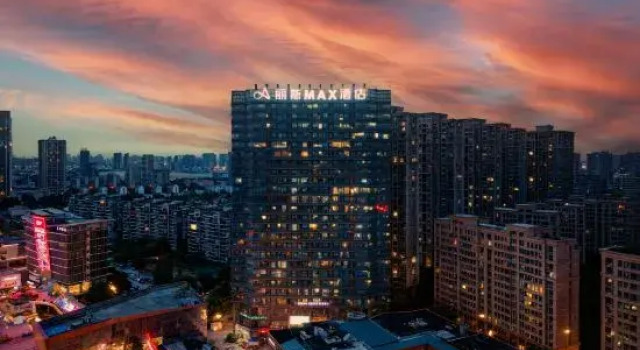 Lisi MAX Hotel (Hefei Jindadi 1912 New Granary)