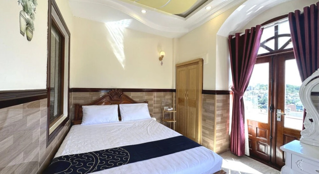 Двухместный люкс с видом на город Capital O 1198 Dinh Loan Hotel