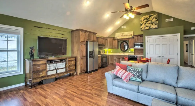 Riverfront Arkansas Retreat Near Fishing & Hiking!, Varaa Lomakoti Cotter 