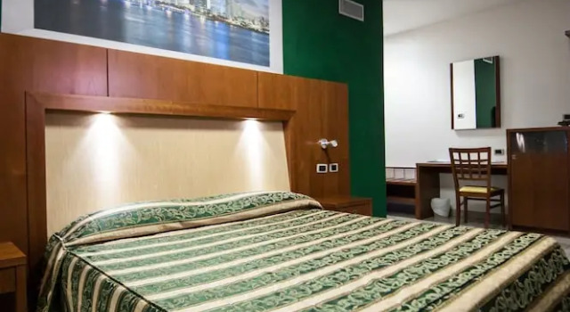 Полулюкс Orange Motel