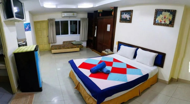 Dacha beach , Забронировать Отель Отели Южной Паттайя 3 звезды, 3*