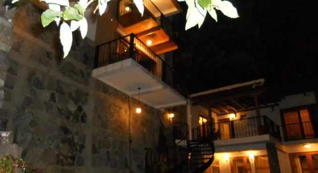 Четырёхместный номер Luxury Atitlan Villas Qanajuyu