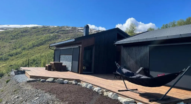 Коттедж Mountain Cabin with Stunning Views, Extra Space Available