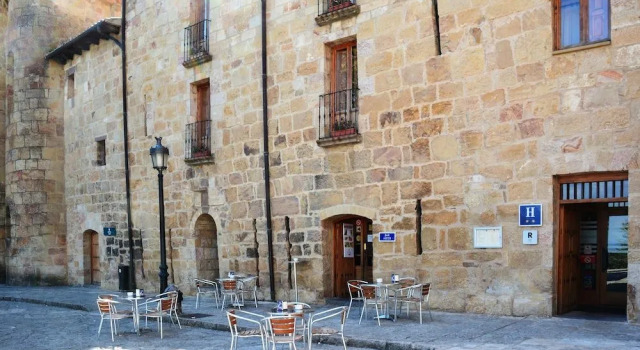 Hotel Monasterio de Leyre, Reserva ahora Hotel Yesa Navarra