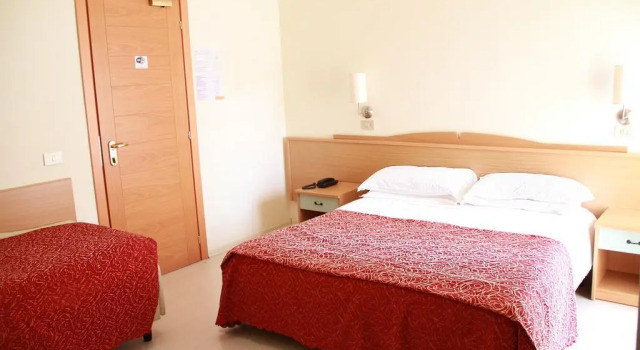 Трёхместный номер Standard c-hotels International
