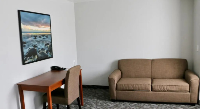 Люкс Quality Inn & Suites Watertown Fort Drum