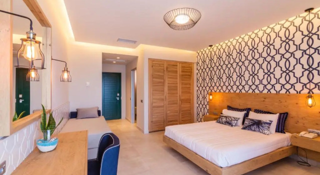 Номер Superior Sirens Beach & Village