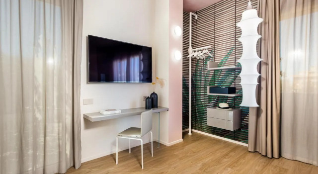Open Hotel