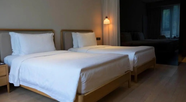 Двухместный номер Standard с видом на окрестности The Nook Design Hotel Hangzhou, 20 mins to West Lake and Lingyin Temple