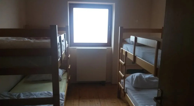 Planinarski dom Omanovac, Rezervovat Hotel Hotely v Slavonia s parkováním, Parkování