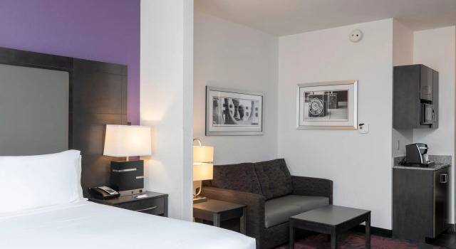 Номер Premium Holiday Inn Express & Suites Columbus - Polaris, an IHG Hotel