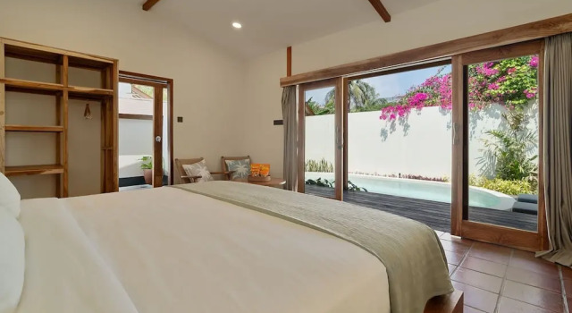 Вилла Gili Teak Beach Front Resort