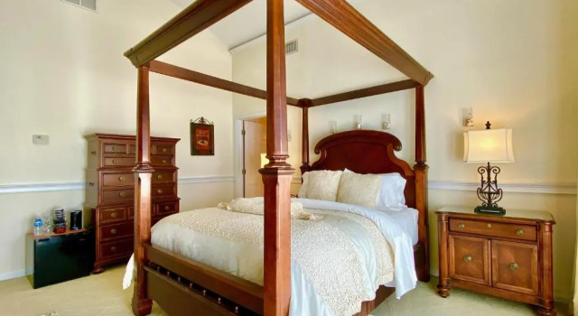 Двухместный люкс Inn on Main Hotel