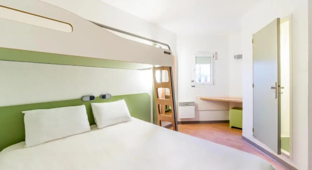 Номер Standard ibis budget Caen Hérouville