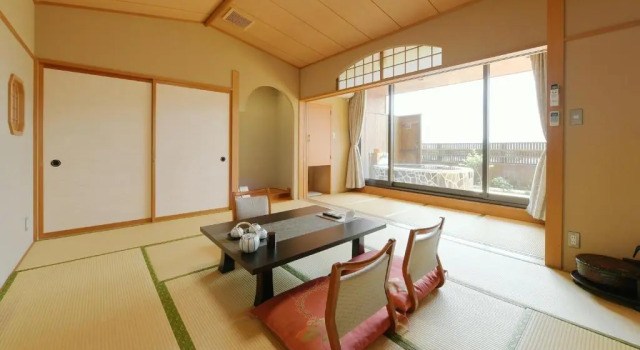 Номер Japanese с ванной на открытом воздухе с видом на озеро Hotel Koryu
