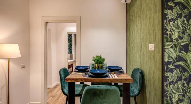 Lovely Rome Apartments - Historic City center, Забронировать Апартаменты/квартира Отели Рима с парковкой, рядом с Уста истины, Парковка