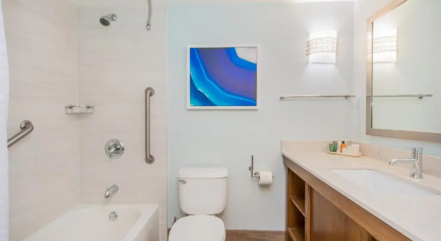 Номер Standard Hilton Pensacola Beach