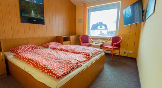 Penzion Školička, Reserva ahora Hotel Praga 9 Praga, cerca de Estación de metro Letnany