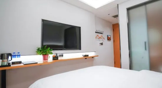 Vuode makuusalissa Hotel Linxia Perlanti