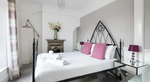 Castle Properties: The Duchess, 3 Bed Family cottage, Rezervasyon Tatil Evi Merseyside villalar, Villa