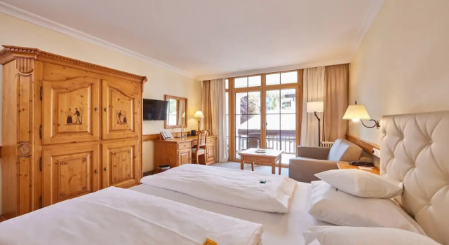 Двухместный номер Comfort с видом на горы Hotel Zugspitze