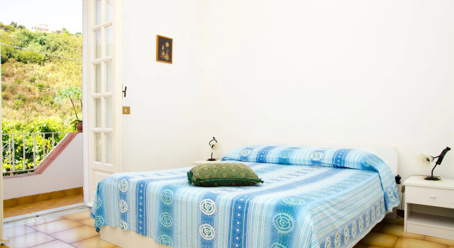 Hotel Villa Bernardina, Rezervați Hotel Forio di Ischia Insula Ischia