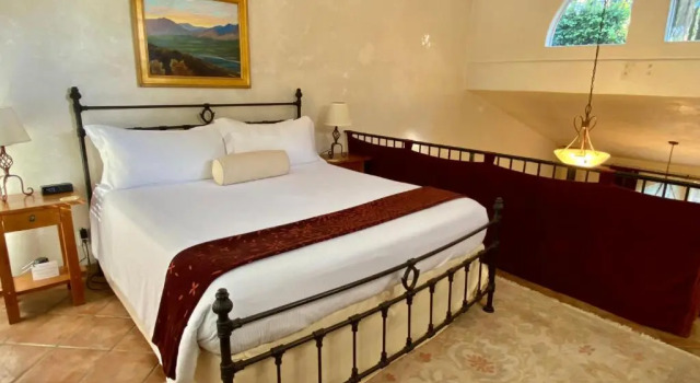 Люкс The Emerald Iguana Inn