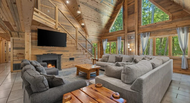 Blue Bass Lodge Pine Getaway With Hot Tub Fire, Prenota Hotel Hochatown Oklahoma