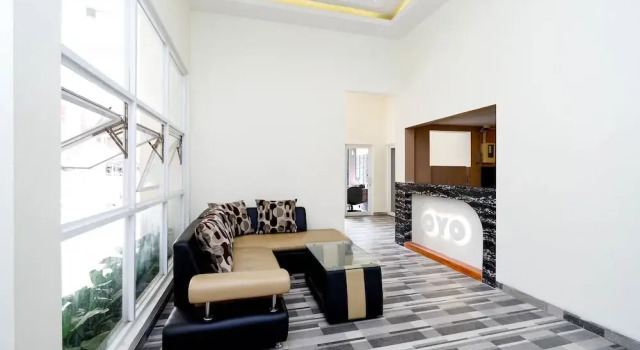 Oyo Flagship 2124 Kars Inn Semarang