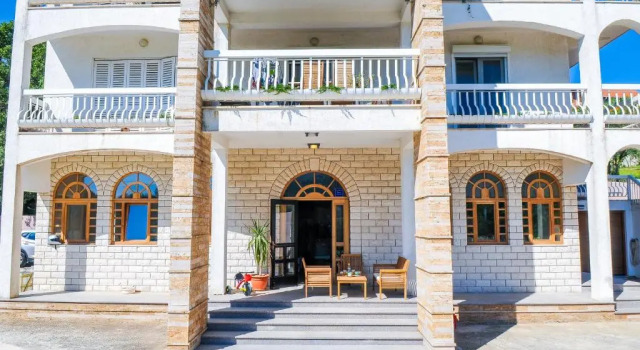 Апартаменты Room and Apartment Perlica