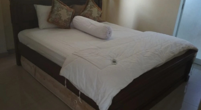 Kunigen Villa Kuta Bali, Rezervovat Vila Hotely v Bali se snídaní, Snídaně