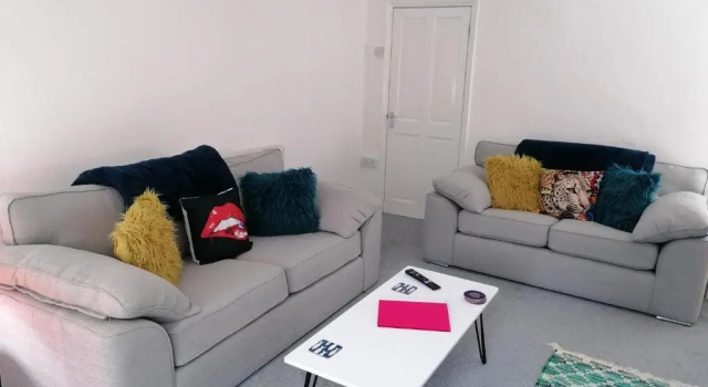 Charming 3BD Seaside Retreat in Burry Port, Забронировать Дом для отпуска Барри-Порт Carmarthenshire