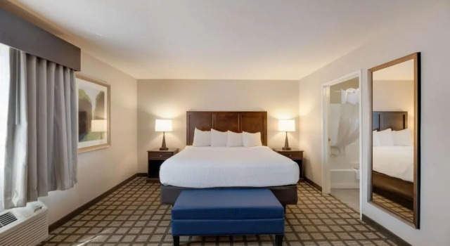Люкс Best Western North Bryant Inn
