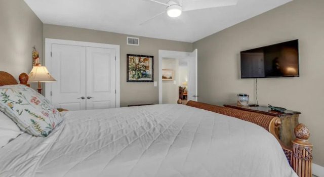 Deep Water Cove 103 - OLD, Rezerwuj Apartament Hotele w Panhandle Florida z parkingiem, Parking