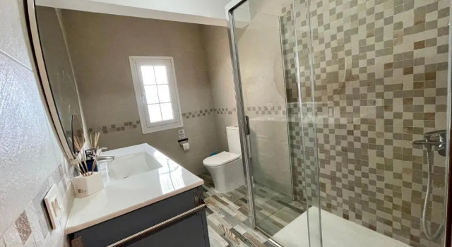 Villa Blanca Tenerife - Private rooms - Terrace and BBQ, 5 minutes from the beach and airport, Prenota Villa Hotel economici a Costa Adeje