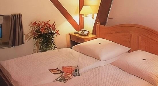 Mühlenhotel, Varaa Hotelli Loebau 