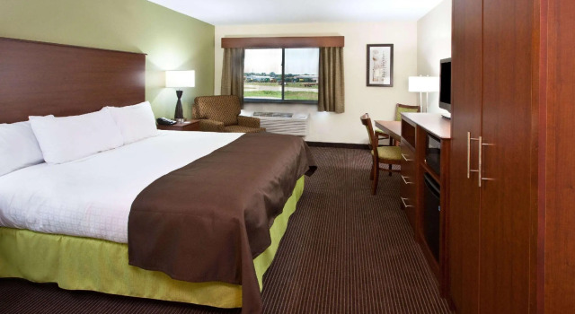 Двухместный номер Standard AmericInn by Wyndham Osage
