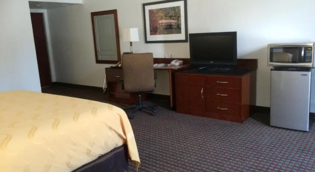 Люкс Days Inn by Wyndham Hartsfield Jackson Atlanta Airport West