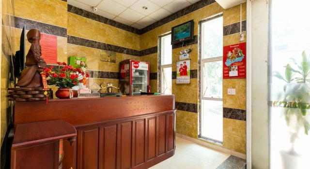 Oyo 1019 Xuan Hong Hotel, Забронировать Отель Tan Phu District Хошимин, рядом с Аквапарк «Дамсен»