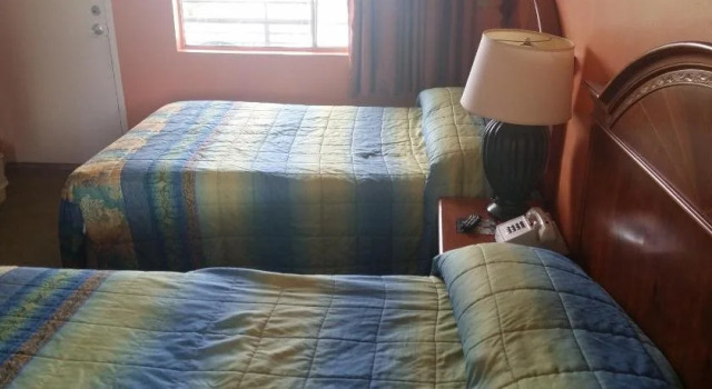 Lake Wire Inn