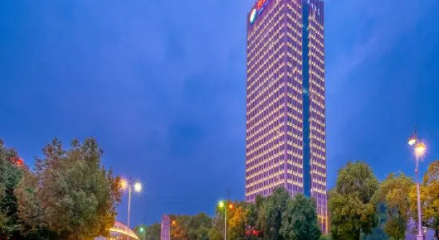 Great Wall Holiay Inn (Yichang Three Gorges Wuyue Plaza Yiling Wanda stored), Varaa Hotelli Yichang Hubei