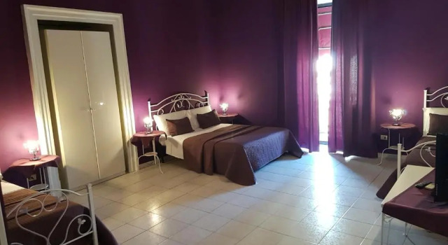 Standard Vierer Zimmer mit Balkon Hotel Biscari
