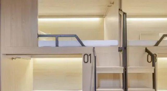 Четырёхместный люкс Demba Inn- Shanghai Xintiandi Yuyuan Garden The bund store