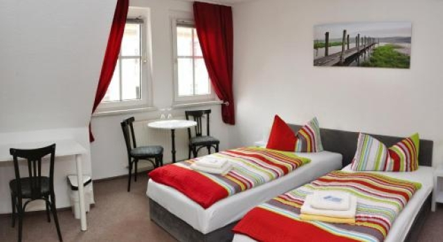 Pension am Park, Prenota Hotel Hotel a Garz con parcheggio, Parcheggio