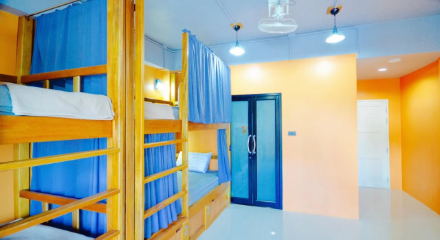 NOMAD Hostel Krabi, Забронировать Хостел Хостелы Краби-таун, рядом с Храм Каев Кораварам, Хостел