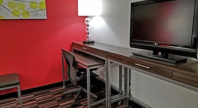 Люкс c 1 комнатой Holiday Inn Irving Las Colinas by IHG