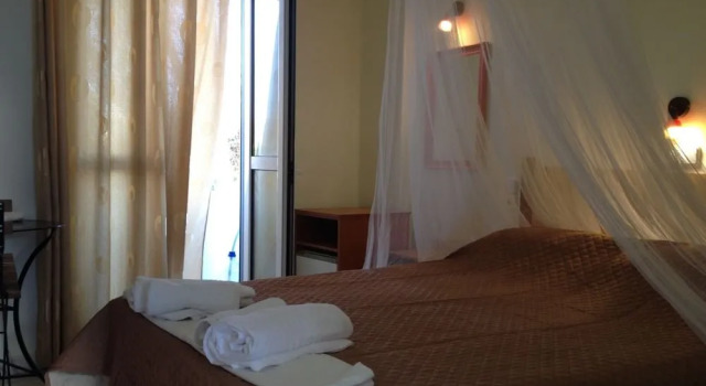 Kostas Rooms & Apartments