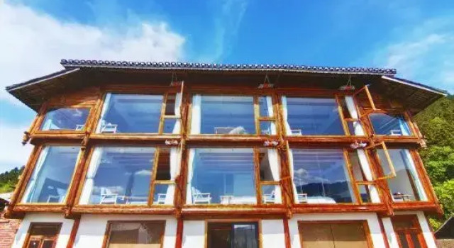 Anyin Mountain Residence Homestay, Prenota Hotel Qiandongnan Cina